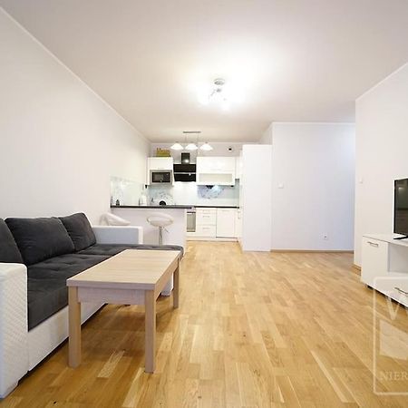 Modern Apartment-City Center-New Building-Garage Vratislav Exteriér fotografie